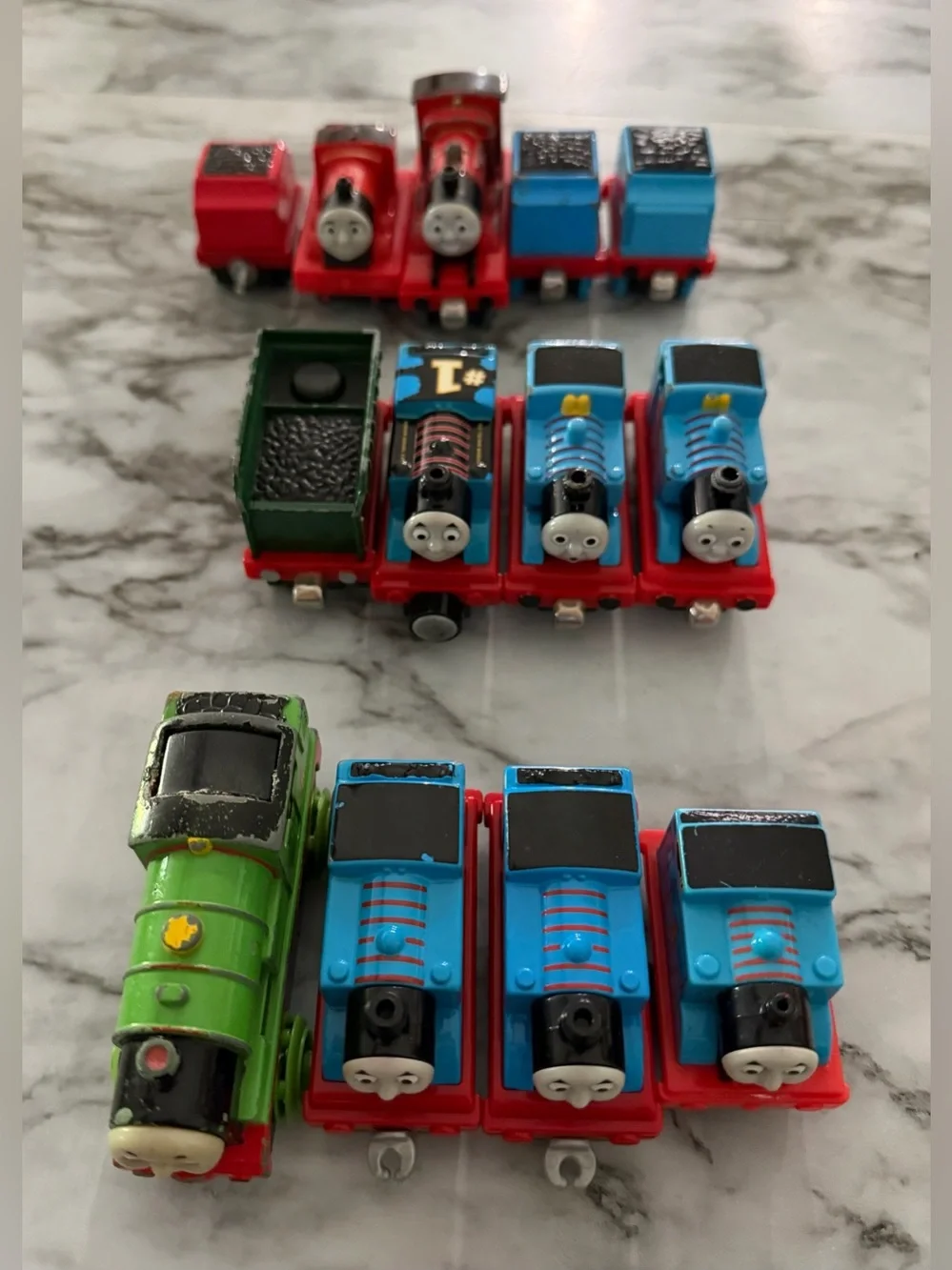Lot of 13 Thomas & Friends Magnetic & Mini Trains – 8 Magnetic, 5 Mini
